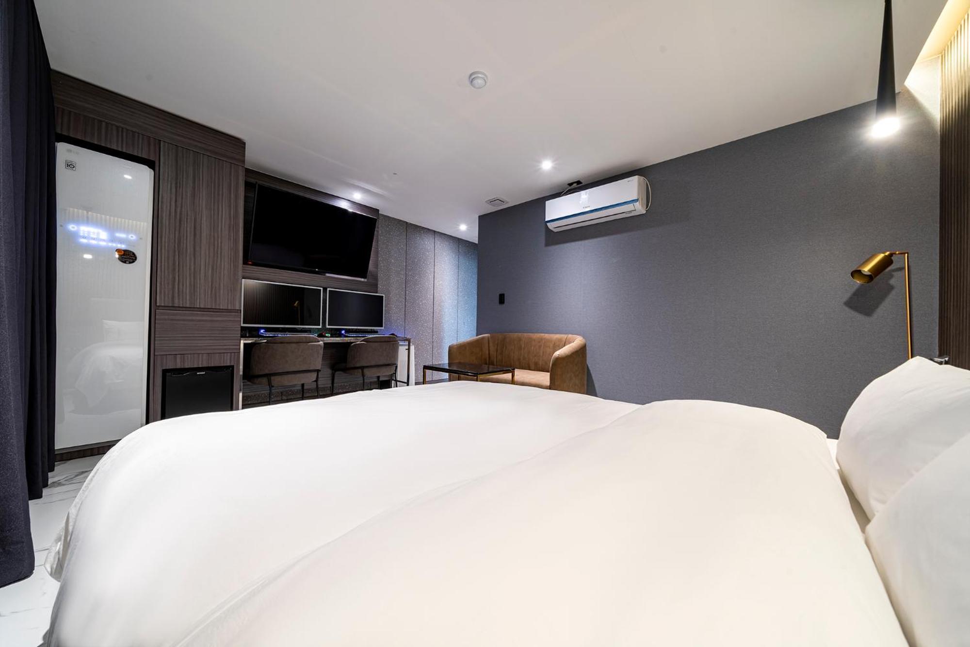 Urban Brown Hotel Chungju City Hall Zewnętrze zdjęcie